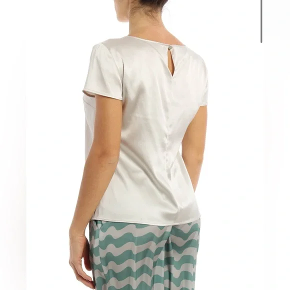 Armani Collezioni Silk Satin Stretch Ivory Short Sleeve Blouse sz 40 Classy - Picture 4 of 13